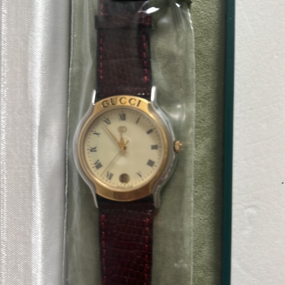 Vintage Gucci Men’s Mondale watch 8000M brand new battery 2/2024 - Picture 5 of 9